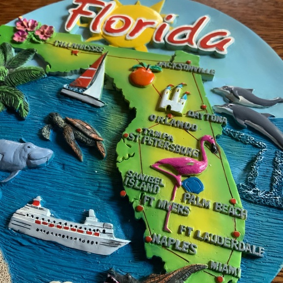 Florida souvenir wall plaque 6.85 inches diameter w/ hanger in back - Picture 6 of 8